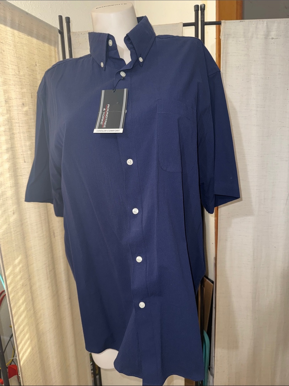 NWT Roundtree & Yorke Blue Button Front Shirt